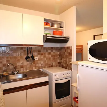 2 Pieces Avec Terrasse, Parking Prive, Proche Et Commerces - Fr-1-307-57