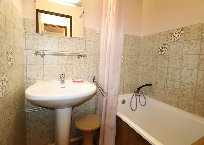 Apartamento 2 Pieces Avec Terrasse, Parking Prive, Proche Et Commerces - Fr-1-307-57 Le Grau-du-Roi